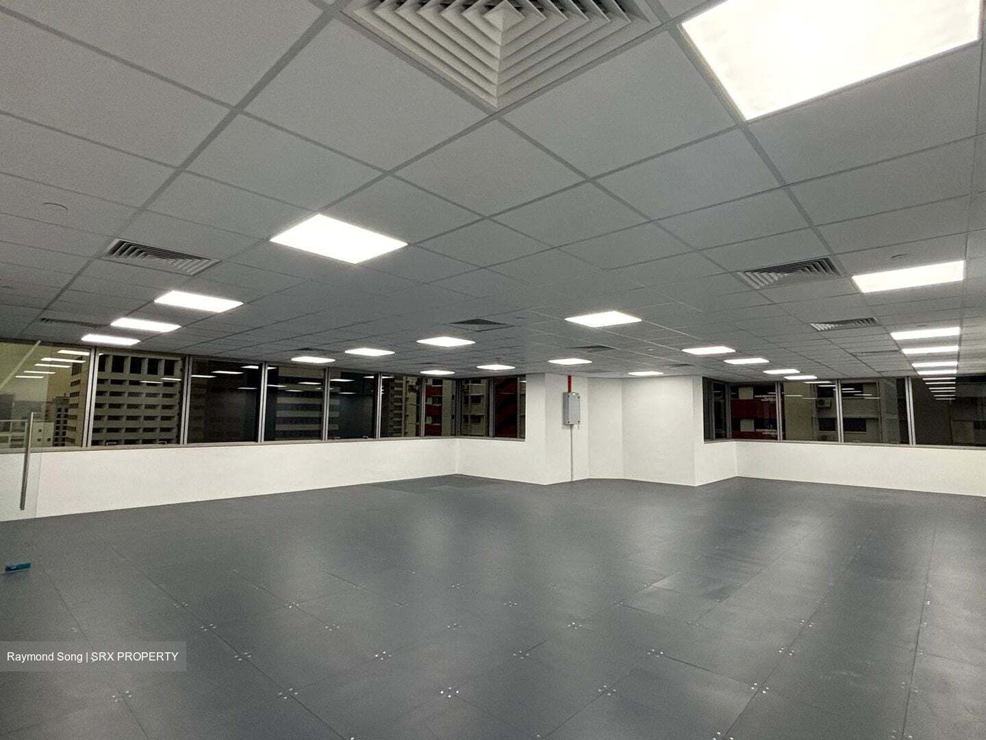 Odeon Towers (D7), Office #484037641